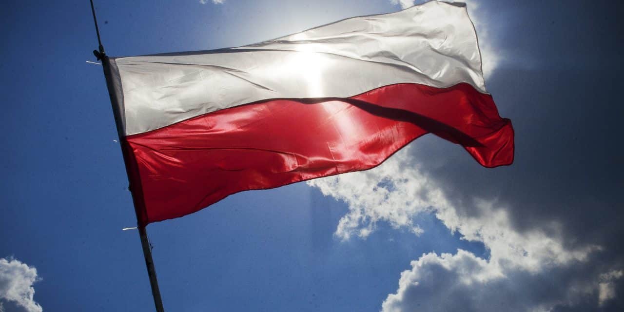 Polish Bitcoin Association Petitions OCCP Seeking Action Against Banks